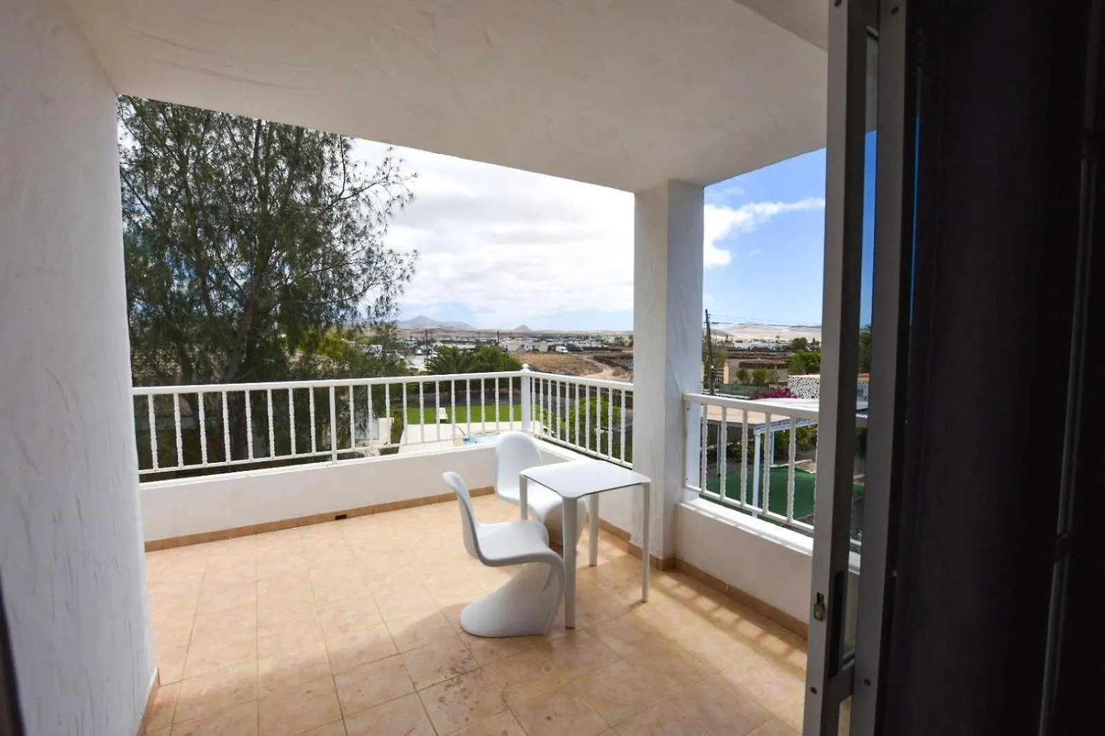 Pensjonat La Milagrosa Surf House & Cowork Lajares Gospodarstwo wiejskie