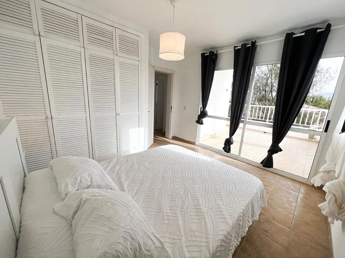 La Milagrosa Surf House & Cowork Affittacamere Lajares Spagna